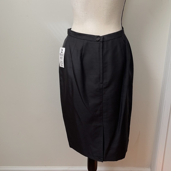 Larry Levine 2pc Suit Jacket & Skirt NWT - Picture 12 of 16